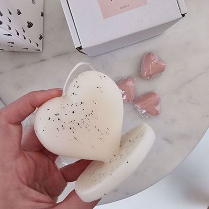 Picture of Heart Candle