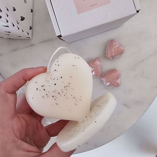 Picture of Heart Candle